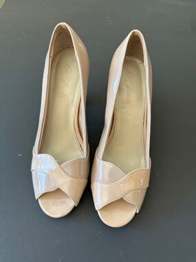 Life Stride Patent Peep-Toe Pumps in Nude Beige